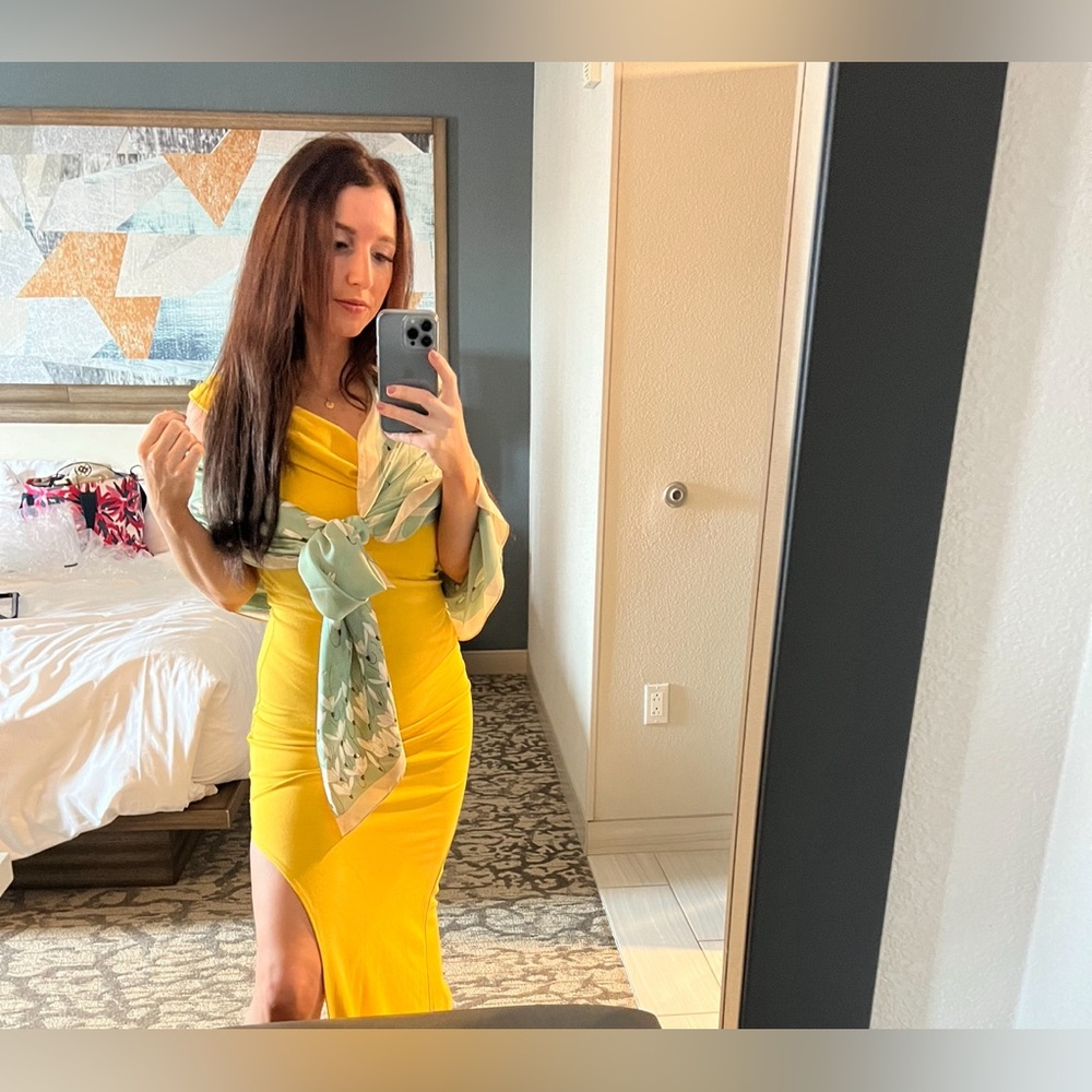 Lovers and friends dress! Great for weddings! - Picture 2 of 5